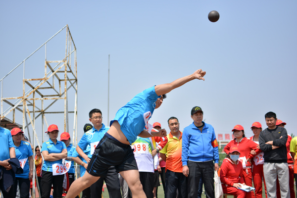 新华集团二零一五年春季运动会隆重举行 第 4 张 新华集团二零一五年春季运动会隆重举行 第 4 张