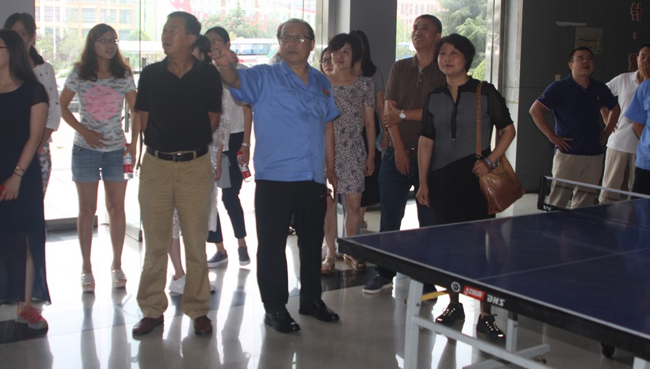 山东省新闻出版局、山东文艺出版社领导 莅临集团考察工作 第 3 张 山东省新闻出版局、山东文艺出版社领导 莅临集团考察工作 第 3 张