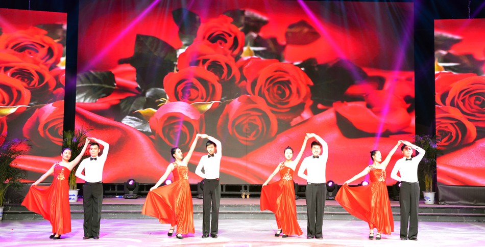 新华集团2017年荣誉员工授牌典礼 暨迎新晚会隆重举行 第 4 张 新华集团2017年荣誉员工授牌典礼 暨迎新晚会隆重举行 第 4 张