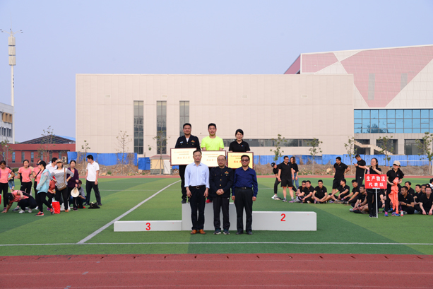 “团结拼搏,打造百年新华” 临沂新华二〇一八年春季田径运动会隆重举行 第 22 张 “团结拼搏,打造百年新华” 临沂新华二〇一八年春季田径运动会隆重举行 第 22 张