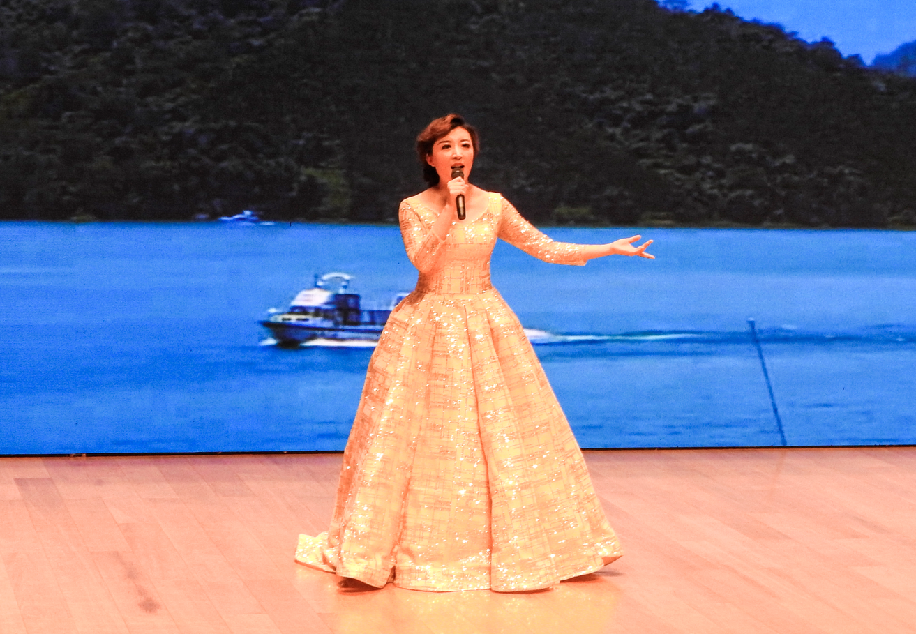 临沂新华承办“新华杯”全市国资系统“颂歌献给党 唱响国资情”庆七一歌咏比赛 第 1 张 临沂新华承办“新华杯”全市国资系统“颂歌献给党 唱响国资情”庆七一歌咏比赛 第 1 张